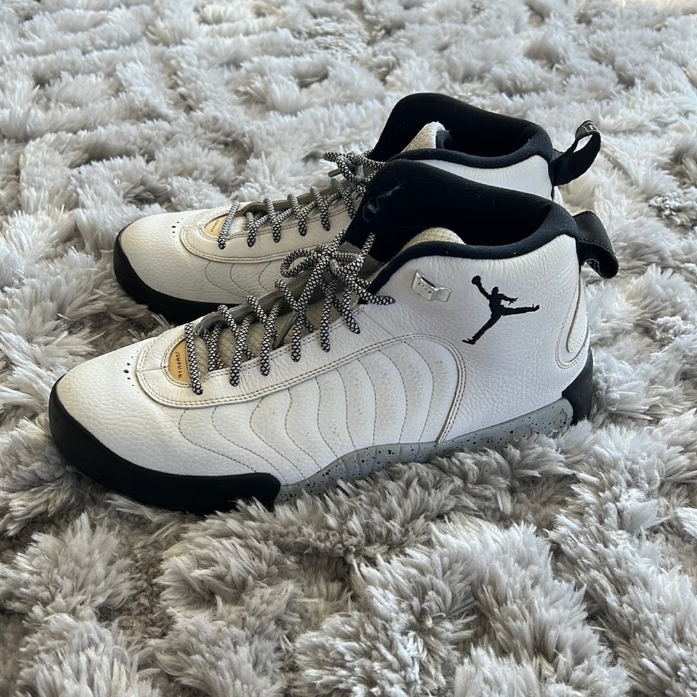 Mens Size 12.5 Jordans